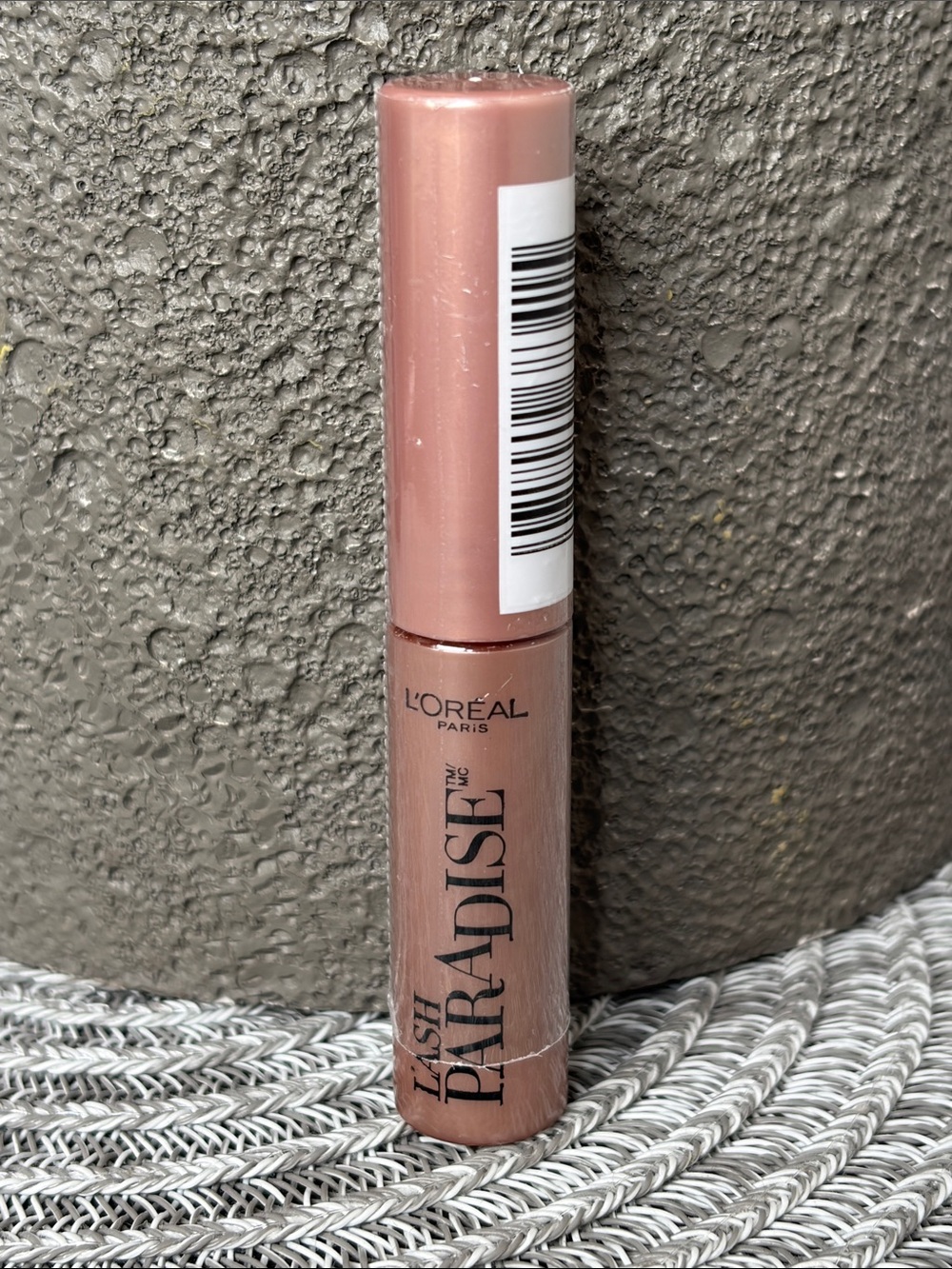 ❤️$2 NWT L'Oreal Lash Paradise Mascara 4.5ml
